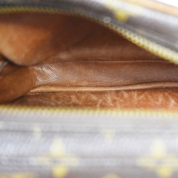 LOUIS VUITTON Amazon Crossbody Shoulder Bag - Picture 5 of 16